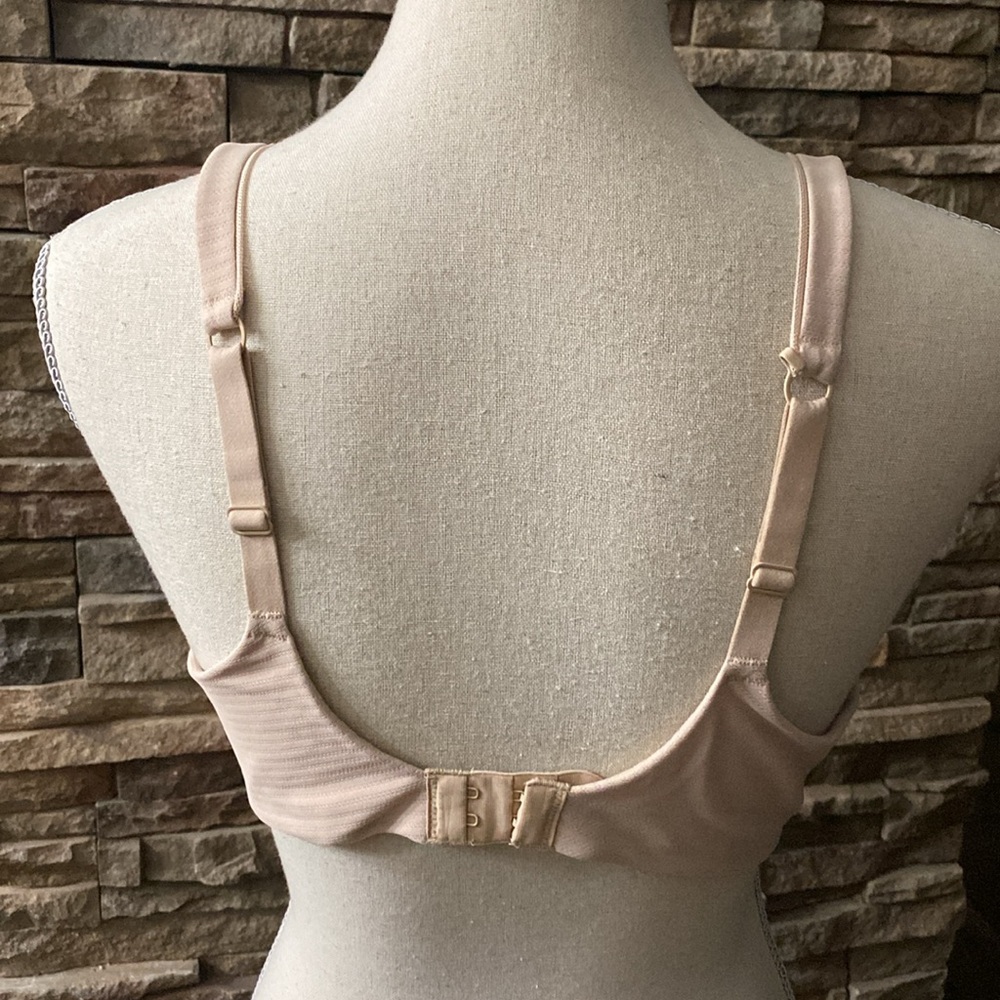 Hanes Convertible Bra Size 38B - Picture 2 of 7